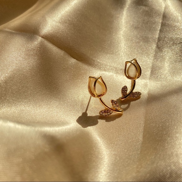 💙💕Last one Rose Floral Stud Flower Tulips - Picture 2 of 11